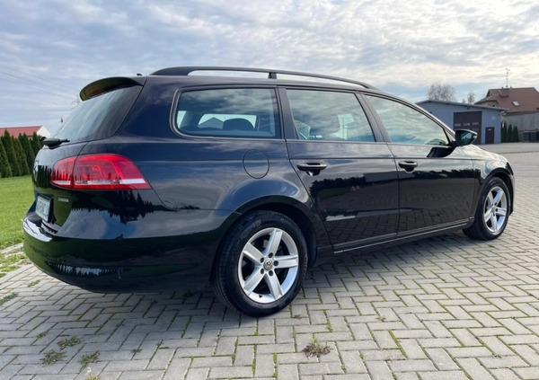 Volkswagen Passat cena 27900 przebieg: 245000, rok produkcji 2013 z Żelechów małe 667